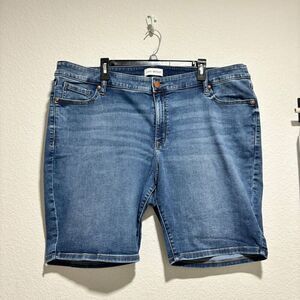 Lane Bryant Signature Fit Mid Rise Bermuda Shorts 26 Blue Flex Magic Waistband